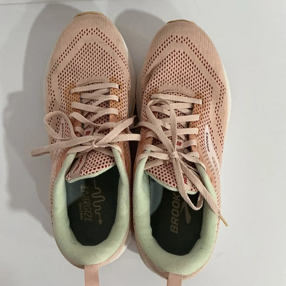 Brooks good used